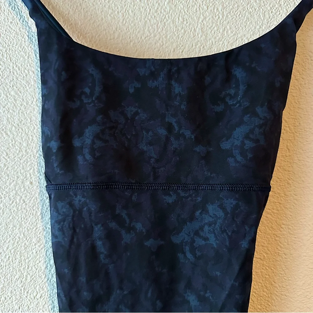 LULULEMON Yeah Yoga Tank Baroque Inkwell Blue/Black - Sz. 8   •EUC• - Picture 3 of 5
